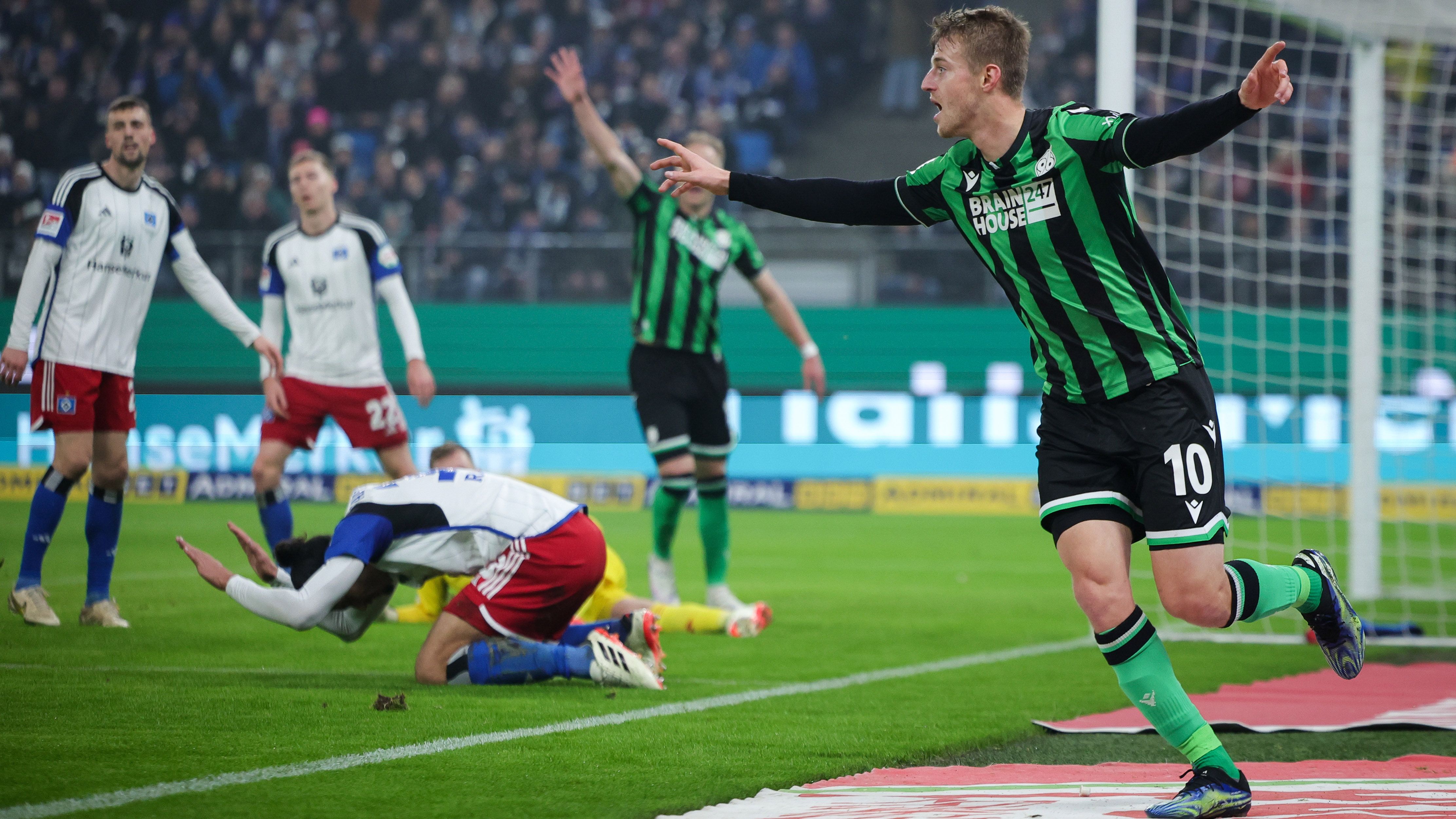 开云体育官方登录入口-汉诺威豪取客场胜利,赛季表现逐渐回暖