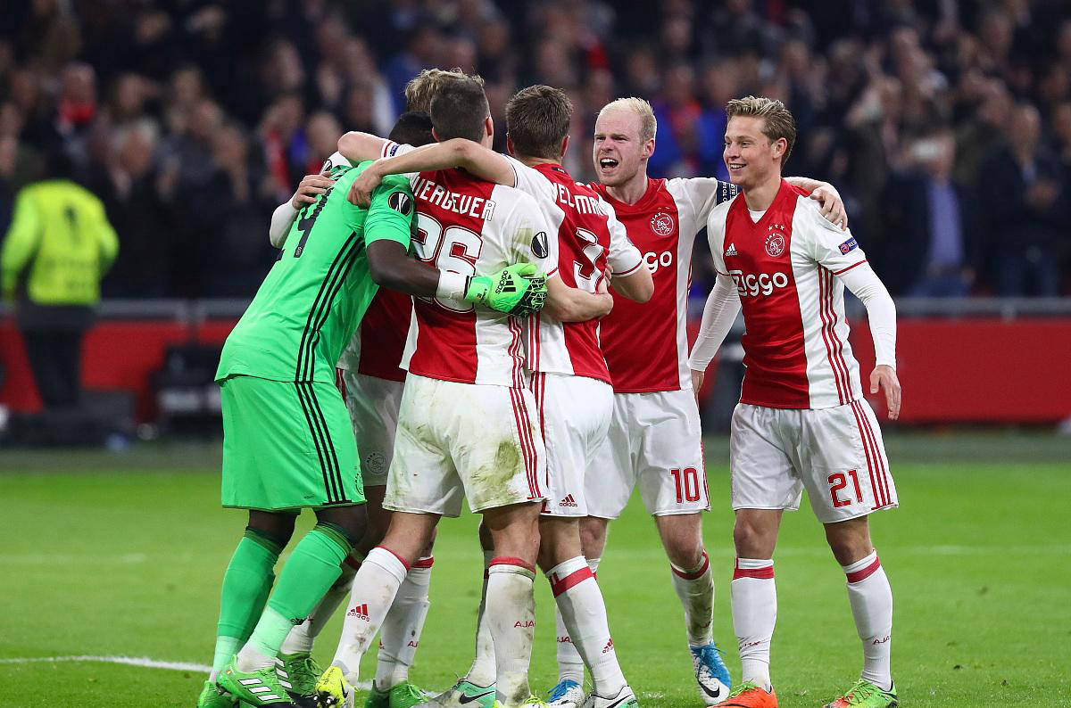 开云体育官方入口-包含足坛巨星风采出尽，锋线火力全开令对手无可奈何的词条