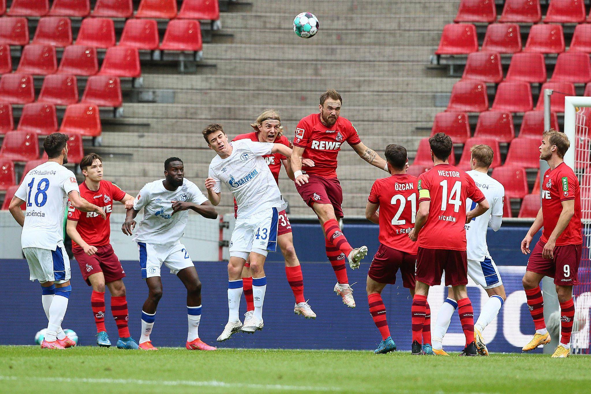 巴塞罗那球队精心准备，迎接挑战全力以赴