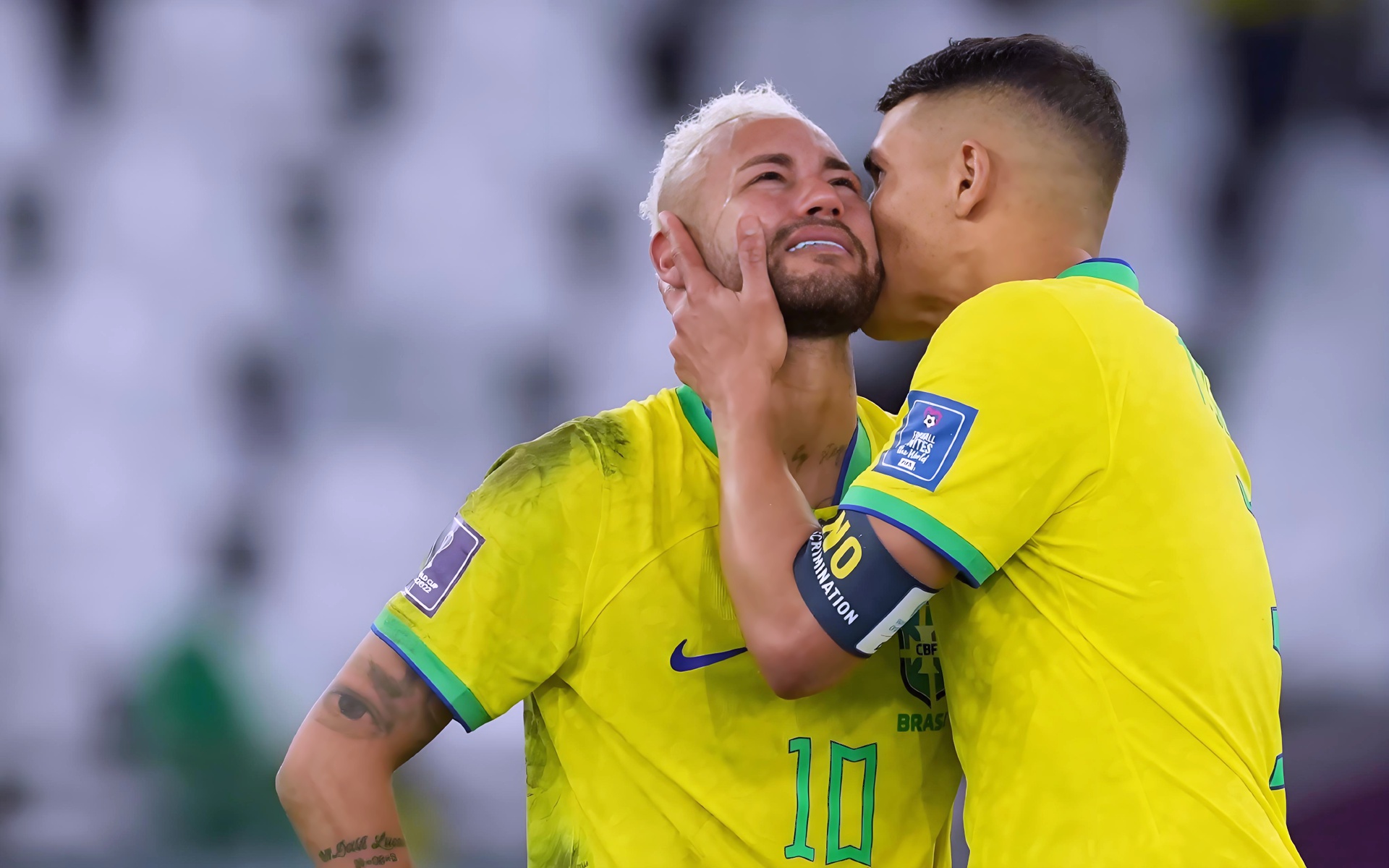 包含马德里球队在转会市场上频繁动作，引援妥善的词条