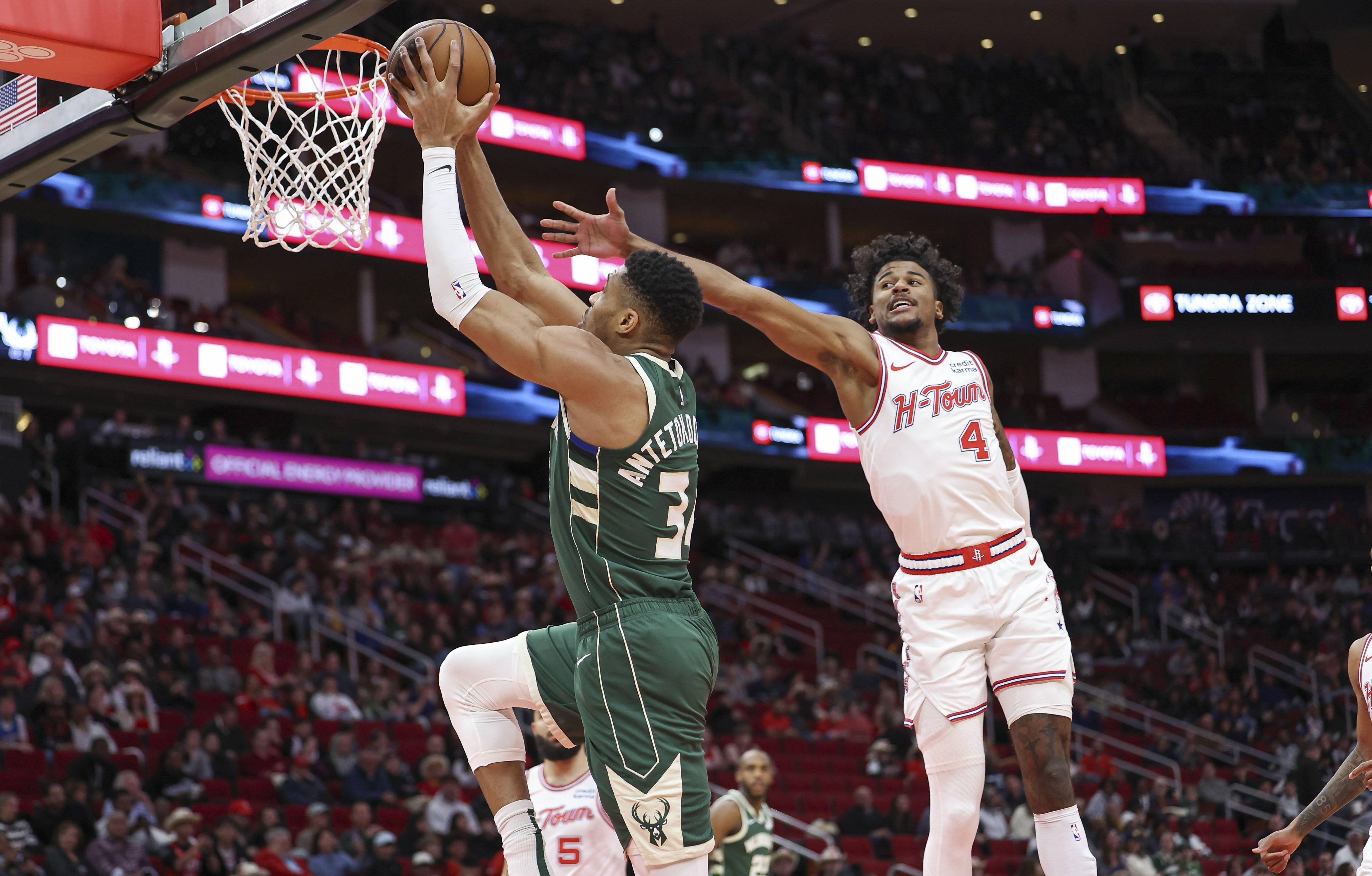 马刺防守出色，客场战胜鹈鹕晋级季后赛次轮