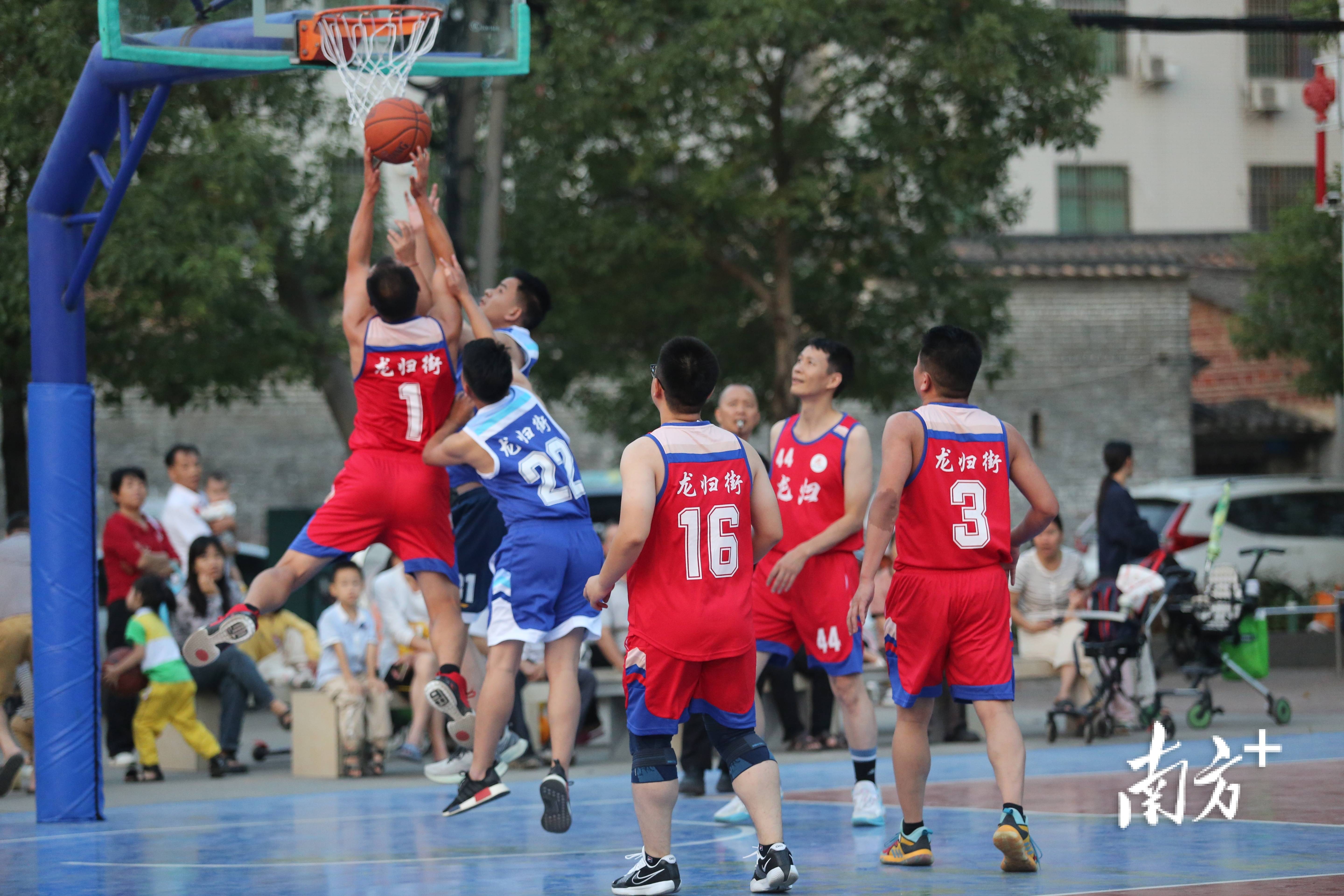 开云体育网页版登录入口-精彩的篮球比赛吸引了全球观众的关注