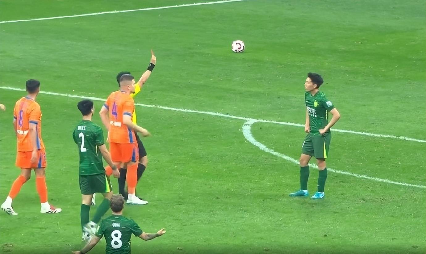 主力球员表现神勇，球队冲劲十足