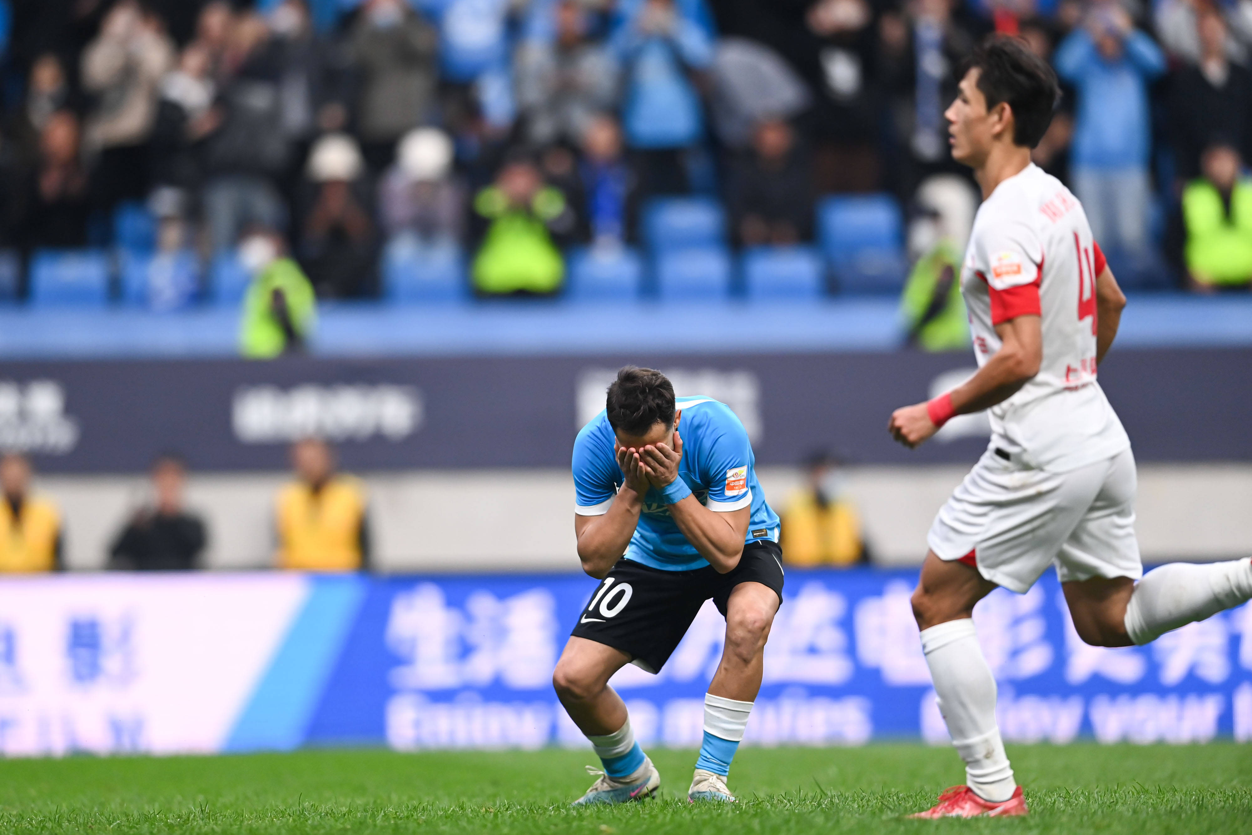 上港绝杀获胜,士气大振的简单介绍 上港绝杀获胜,士气大振的简单介绍