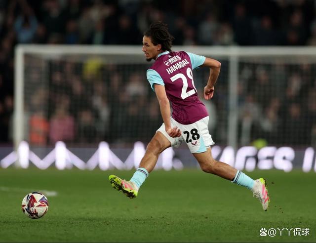 开云体育在线登录-诺维奇城主场取胜，突破连败困境的简单介绍