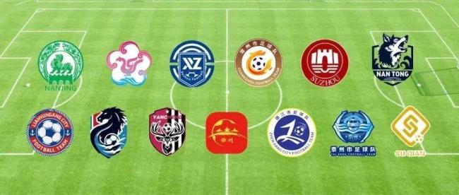 足球盛事掀起热潮，吸引无数观众驻足观看