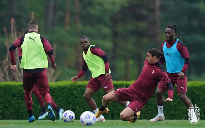 贝内文托球员集训备战，欲豪取三分的简单介绍