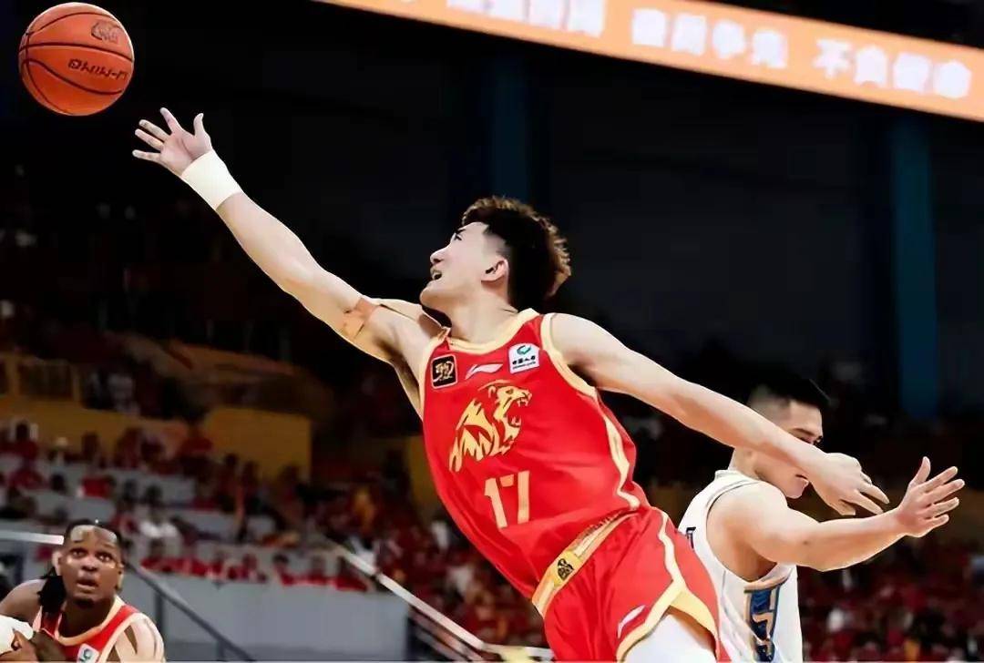 包含湖北男篮遭逆转，憾失胜利机会的词条