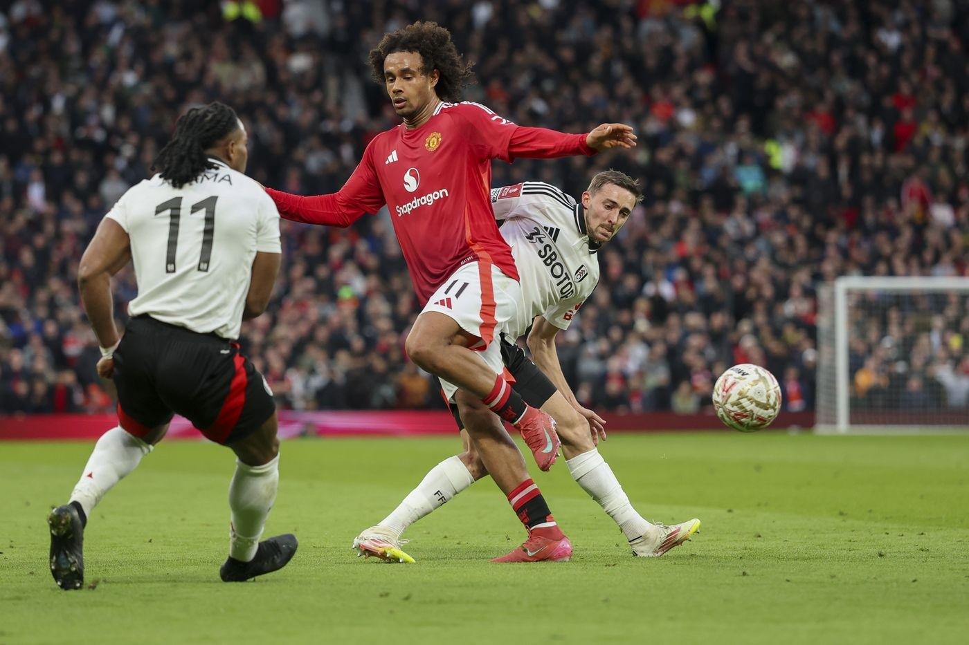 开云体育在线-曼联惨败止步，无缘晋级下一轮比赛