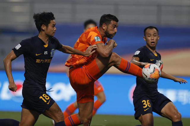 关于广州富力遭遇连败,球迷担忧球队前景的信息 关于广州富力遭遇连败,球迷担忧球队前景的信息