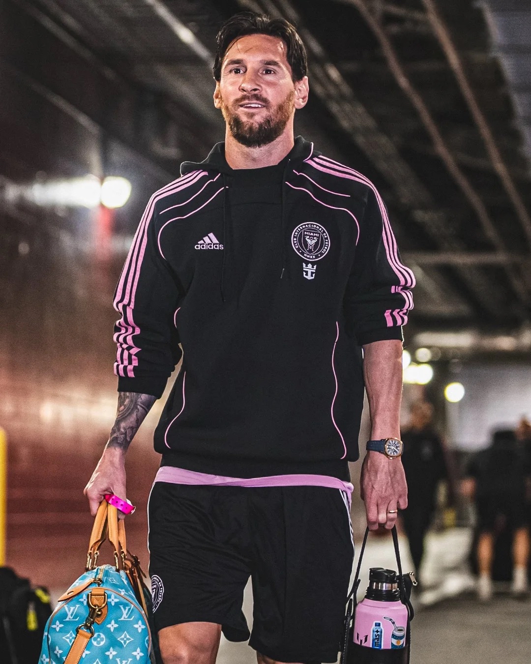 开云体育亚洲官网-利物浦主教练蓄势待发，梅西迎来挑战