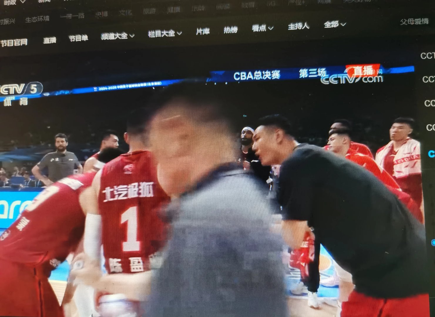 开云体育app-队内强力内线再添新兵，助力球队逆转胜利的简单介绍