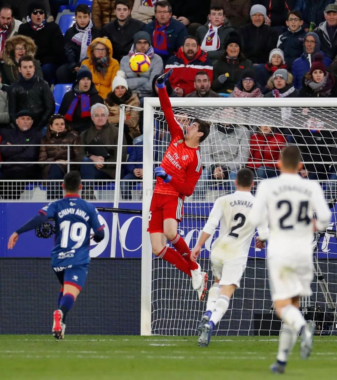 开云体育登录入口-韦斯卡在激战中力克对手，保持胜利势头的简单介绍