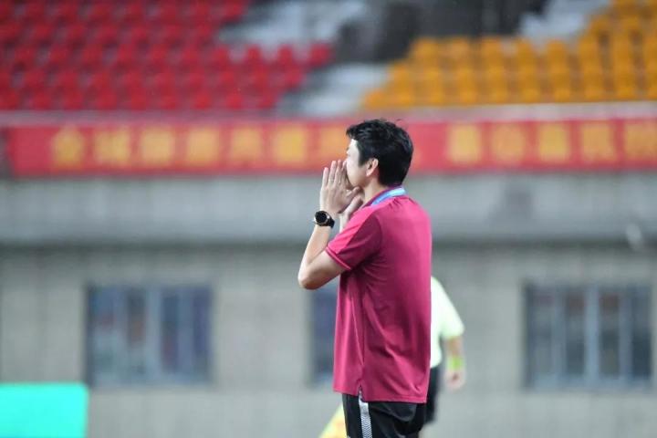 包含困境突破团结一心，球队气势如虹的词条