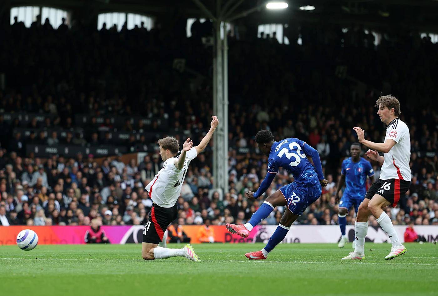 开云体育入口-包含切尔西主场击败富勒姆，英超冠军可能性增加的词条