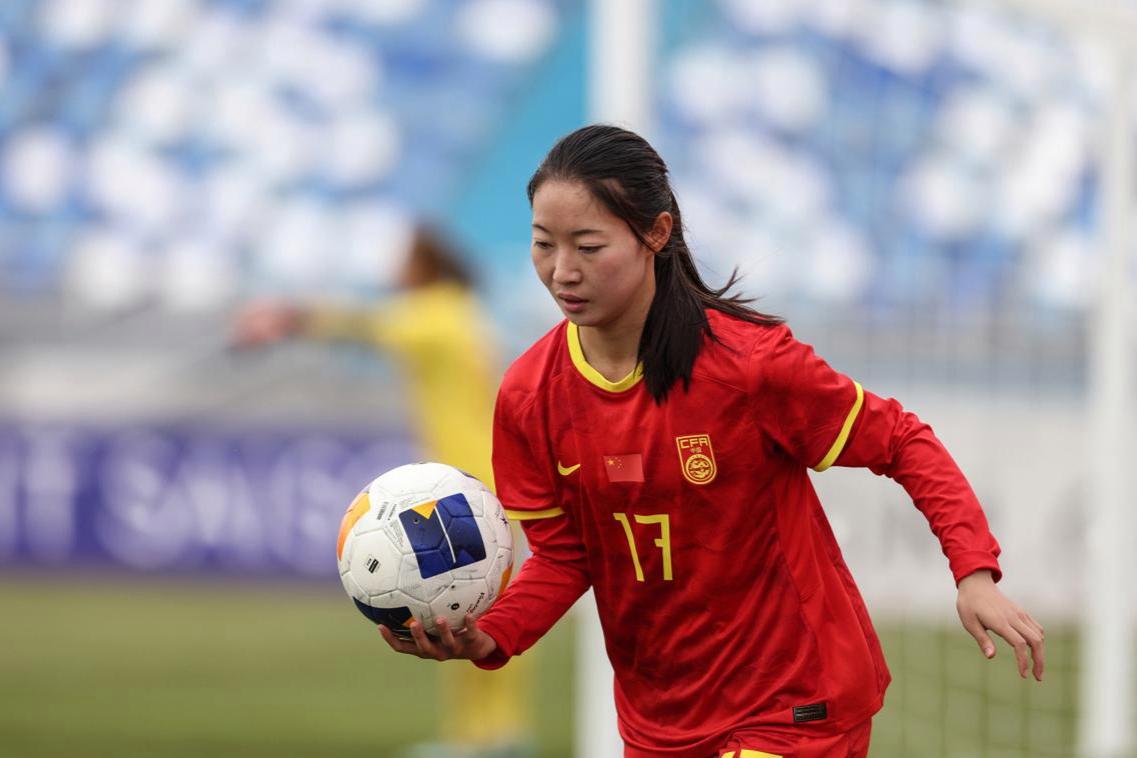 中国女足锻造铜墙铁壁阵容,蓄势待发 中国女足锻造铜墙铁壁阵容,蓄势待发