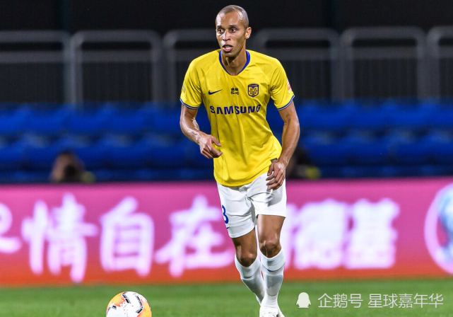 苏宁主场大胜富力，重返保级榜首的简单介绍