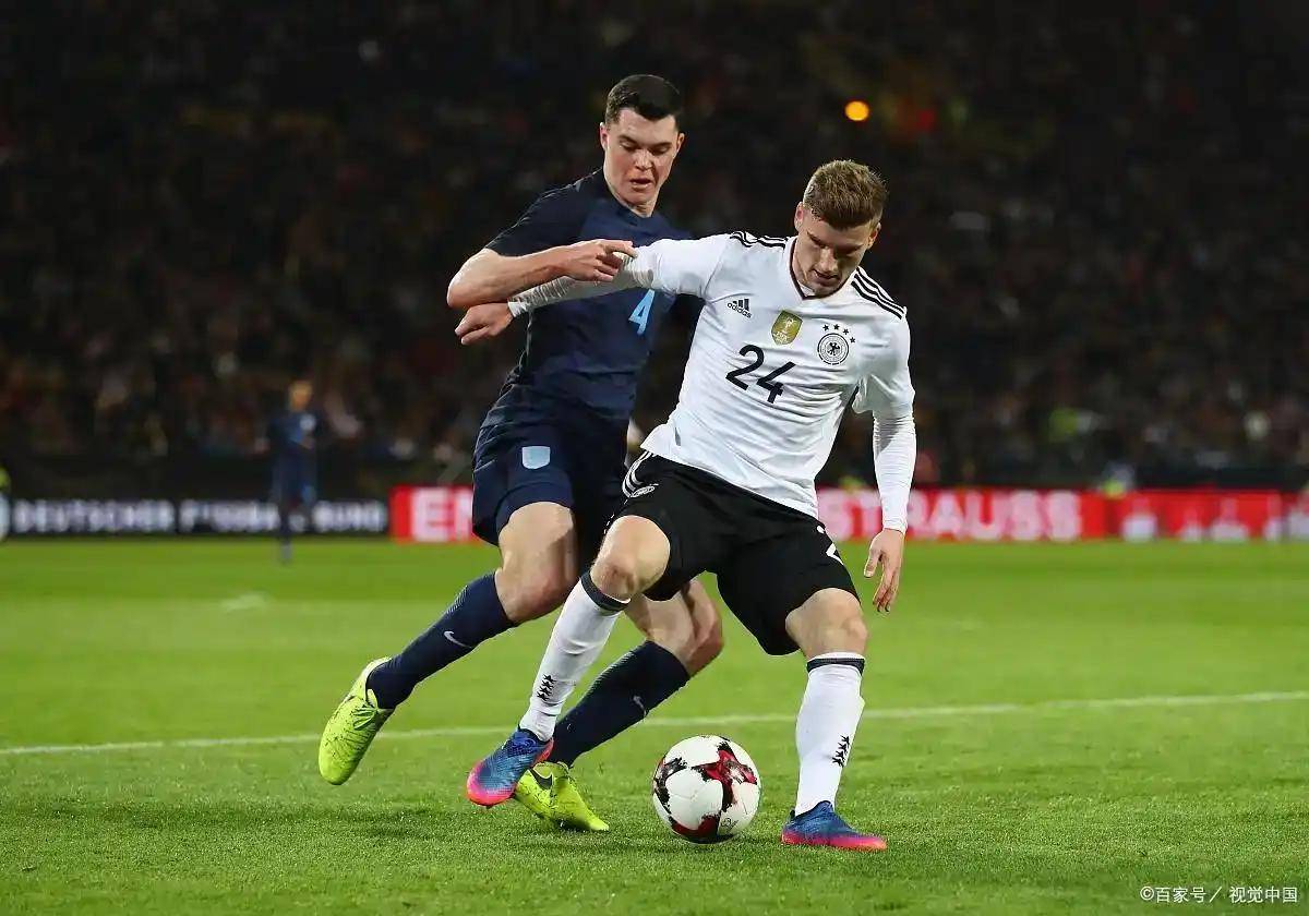 开云体育官网-德国国家队在对阵瑞典的比赛中表现不俗