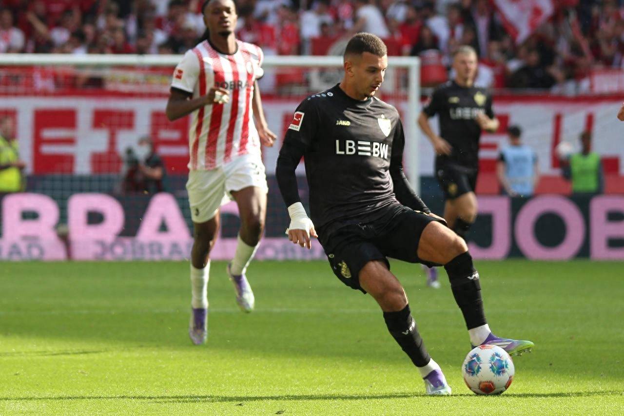 斯图加特球队实现重生,勇夺宝贵三分的简单介绍 斯图加特球队实现重生,勇夺宝贵三分的简单介绍