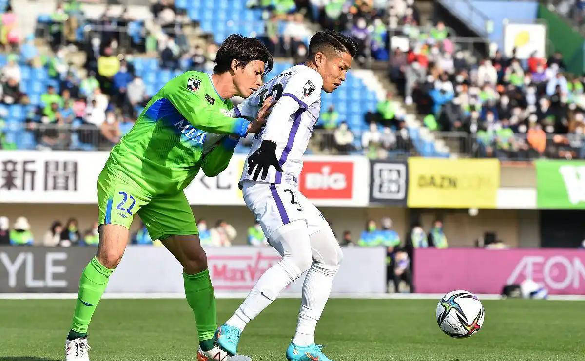 广岛三箭爆冷胜利,积分攀升 广岛三箭爆冷胜利,积分攀升