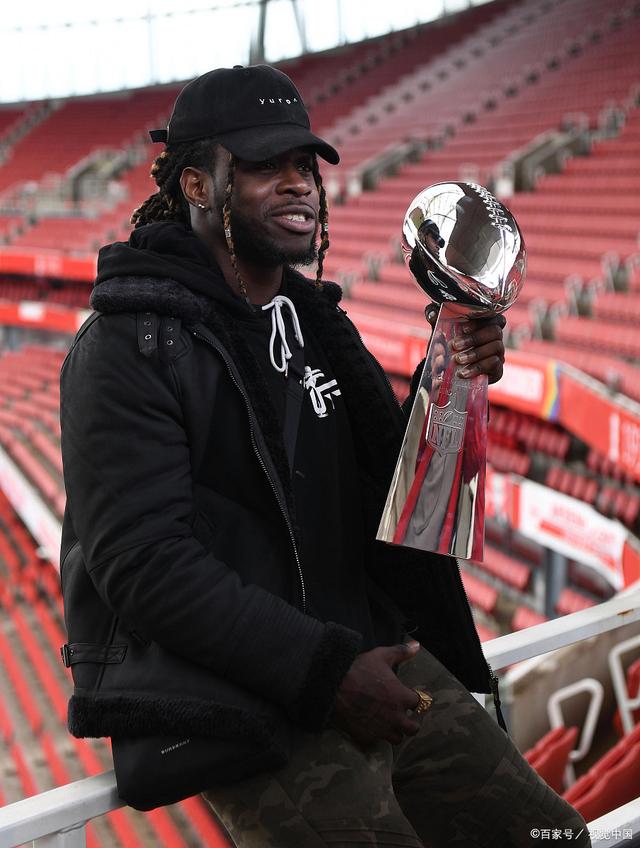 开云体育登录入口-球员们发扬团队精神，取得骄人战绩