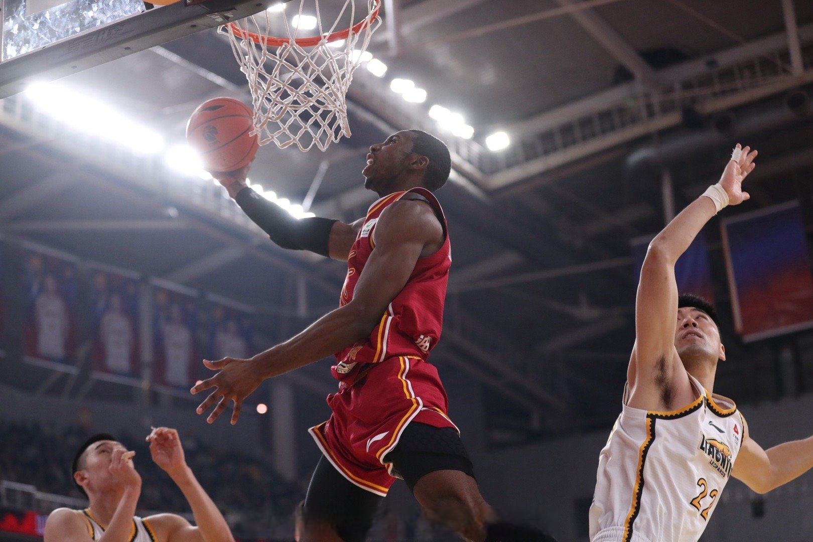 开云体育登录入口-爆发出色表现，球员体现出强大的竞技素质