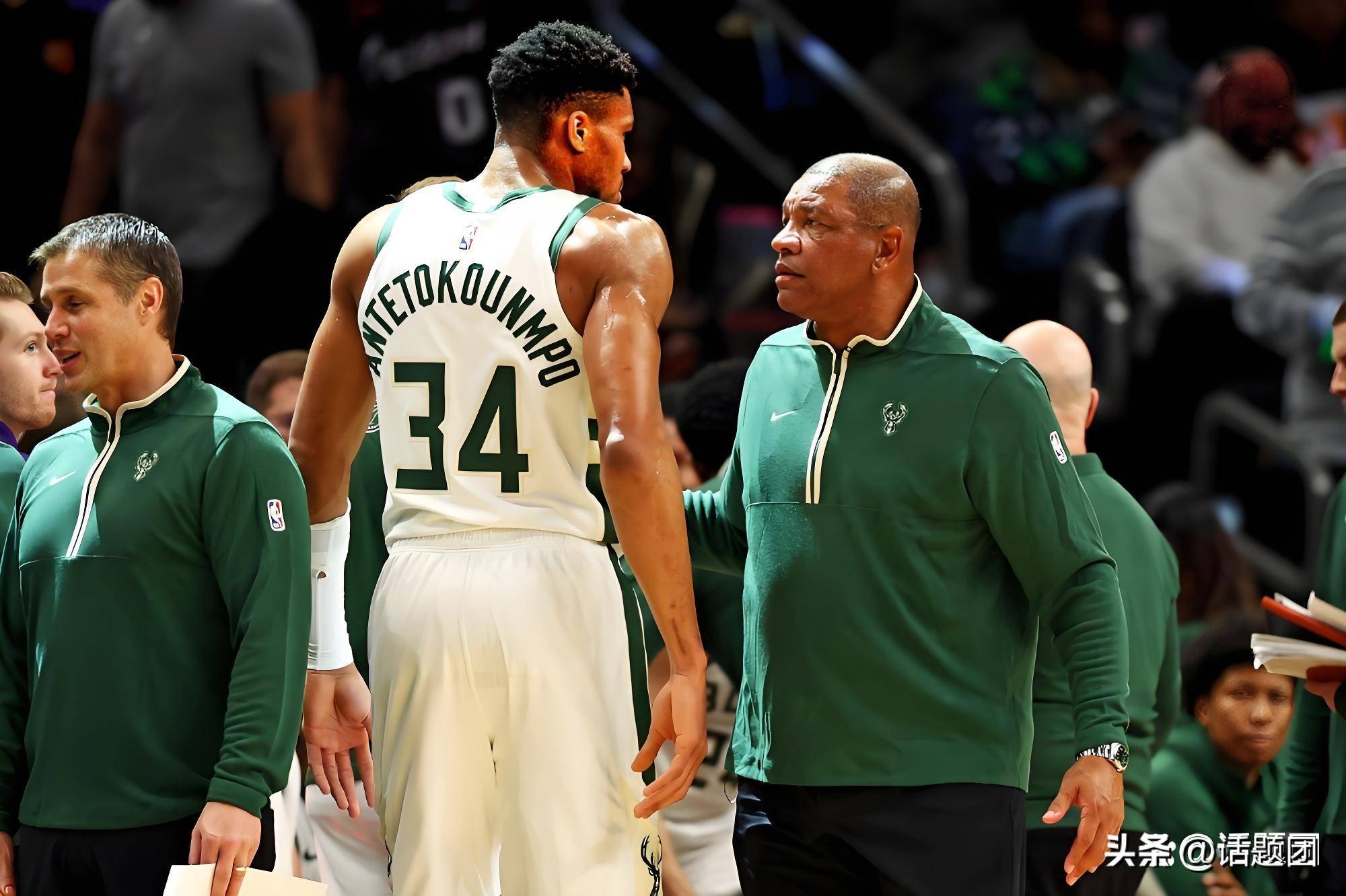 雄鹿队大将米德尔顿受伤，或将缺席接下来的比赛